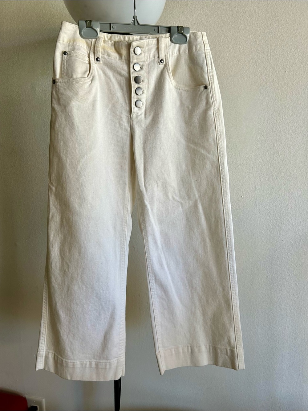 GAP White Cropped Button-Front Jeans